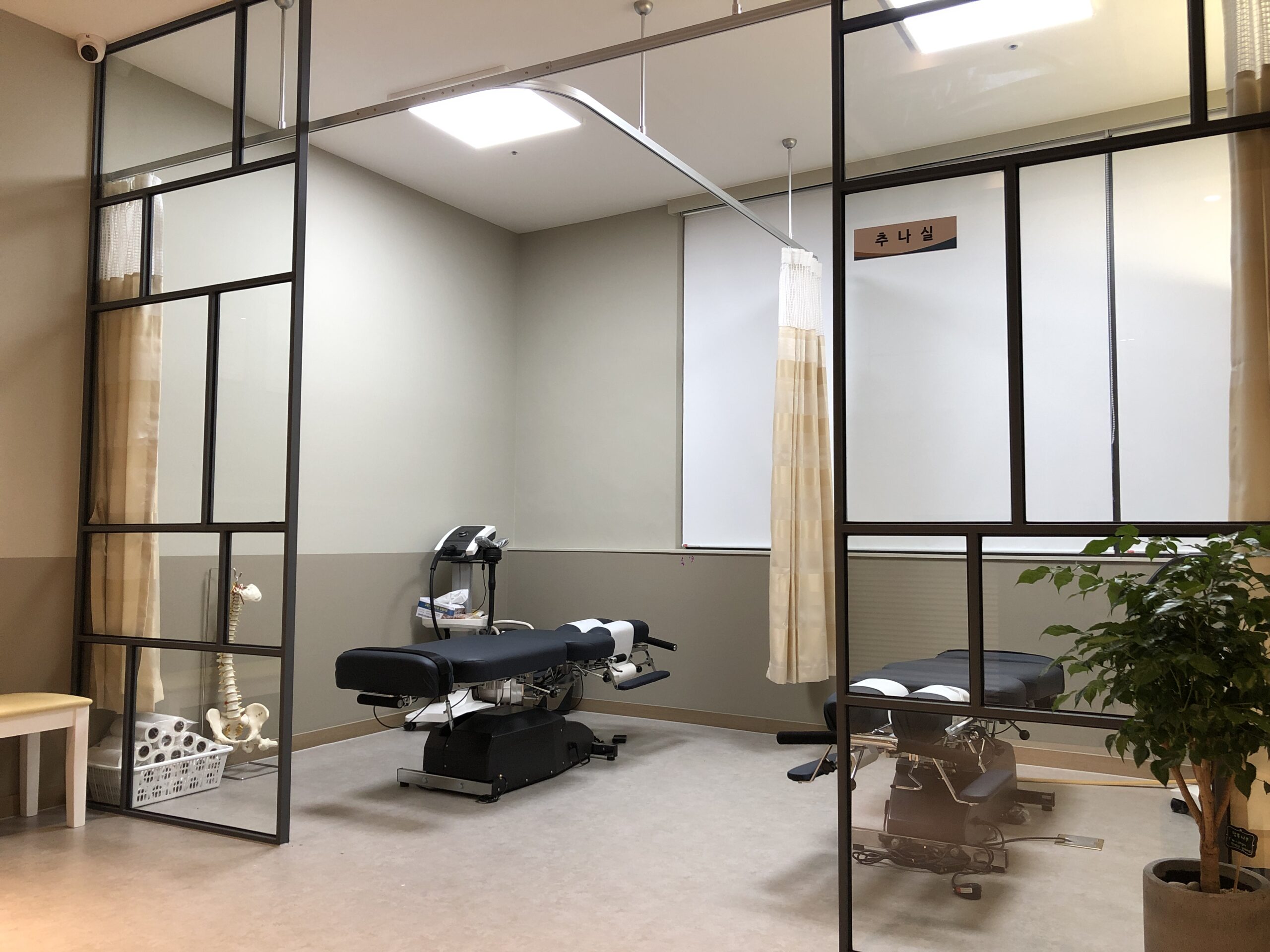 미사역 추나요법 통증 치료 한의원 추나요법 사진